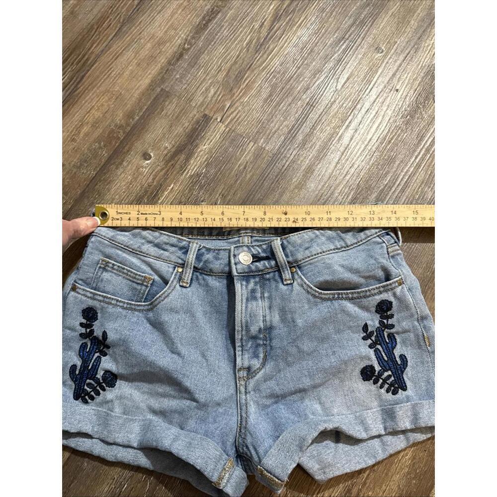 PacSun Light Wash Boho Equestrian Western Cactus‎ Floral Denim Cutoff Shorts 24 - Picture 7 of 12